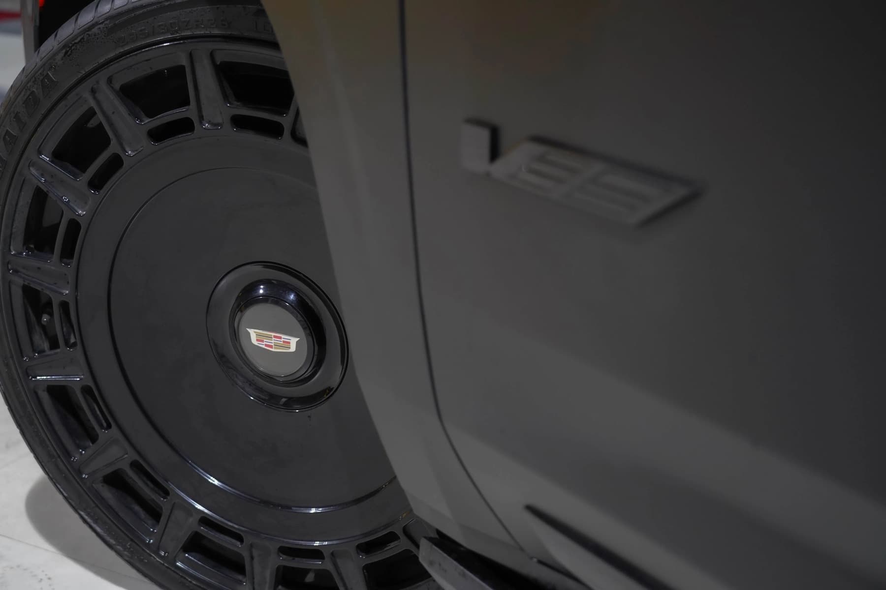 Cadillac Escalade-V — detail 7